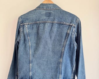 Vintage 80-90's LEVIS Distressed Trucker Jacket 70506 0216 Denim