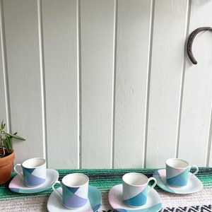 Vintage set of 4 Mikasa Tempo Eighty Video coffee cup & saucer.