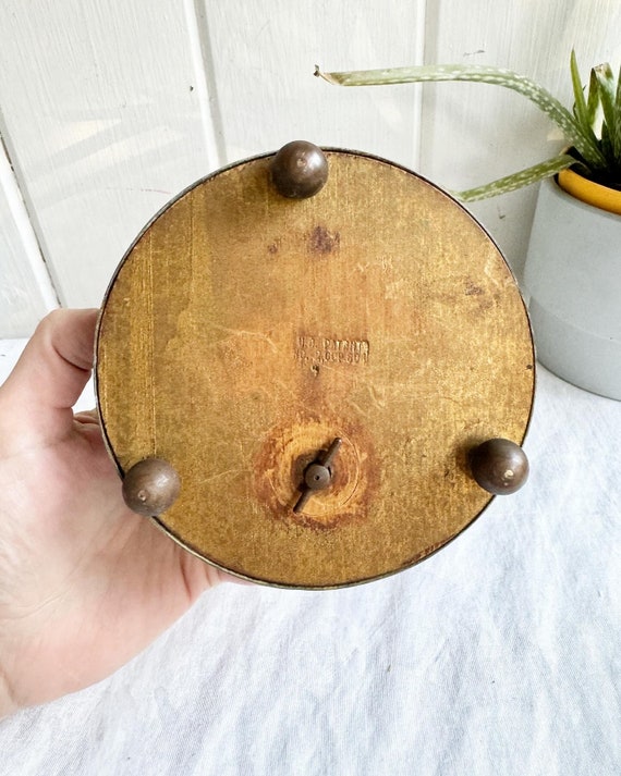 Antique Musical Metal Powder Trinket Box. Vintage Pow… Gem