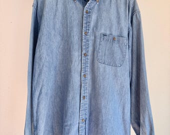Alexander Julian Colours XL Mens Light Weight Button Up Denim cotton shirt.