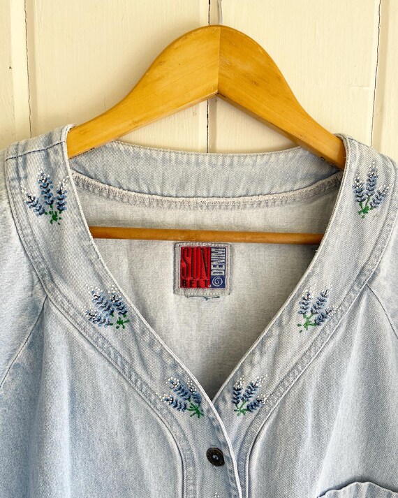 Handpainted Blue Bonnets on a Vintage Denim Shirt… - image 3