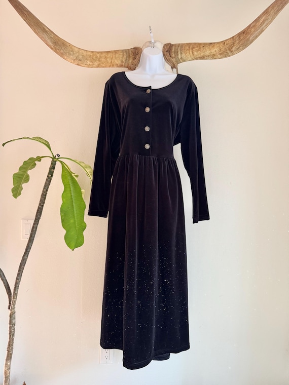 black velvet dress gold buttons Avon Style velour long-sleeve Metal button maxi dress. No sparkes! USA. 2X black. Winter velvet green