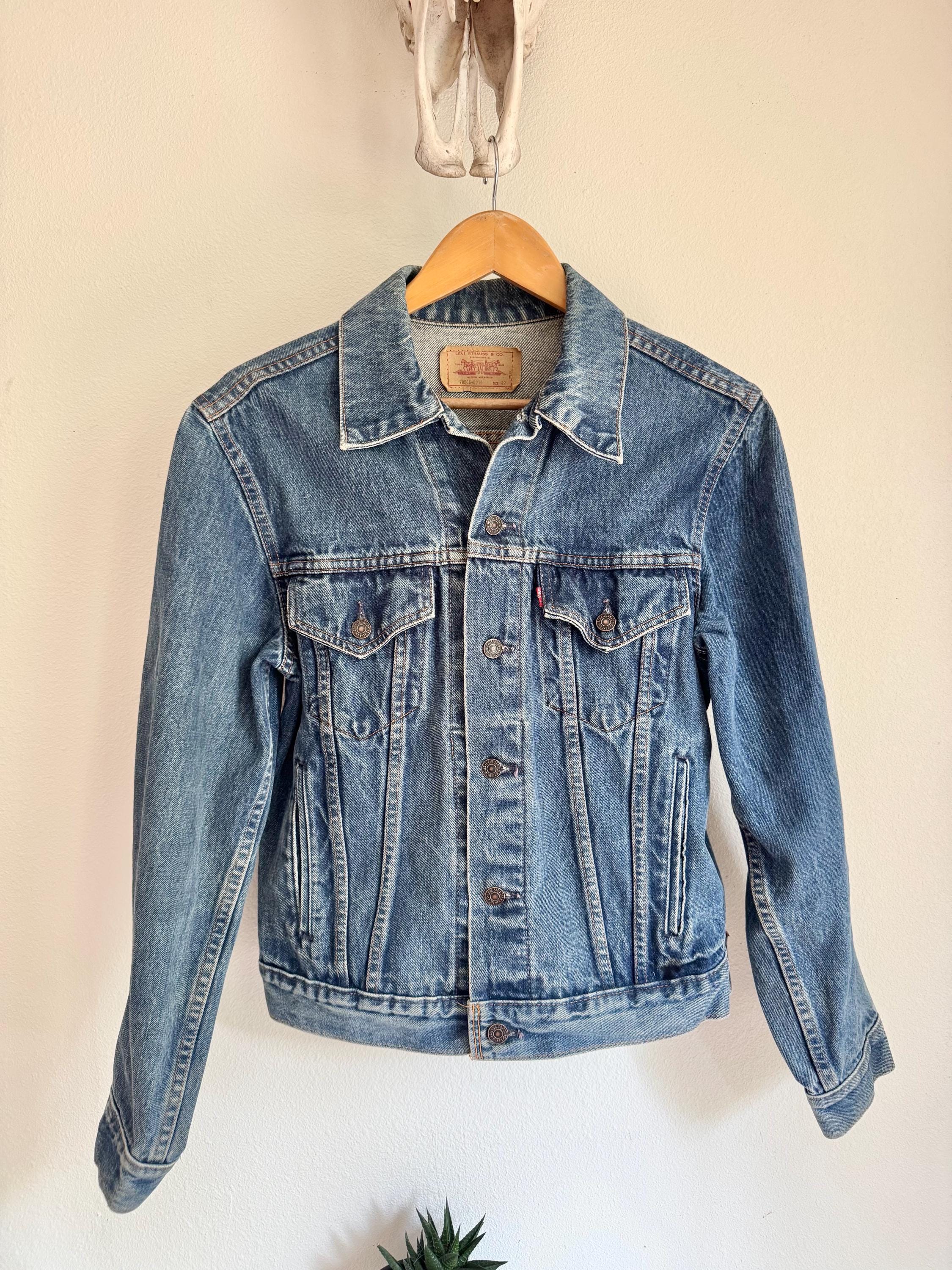 70506 0216 Levi's 80s〜90s USA製　42 Vintage 80-90's LEVIS Distressed Trucker Jacket 70506 0216 Denim