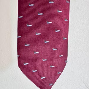 Vintage Resilio Maroon neck tie with ducks