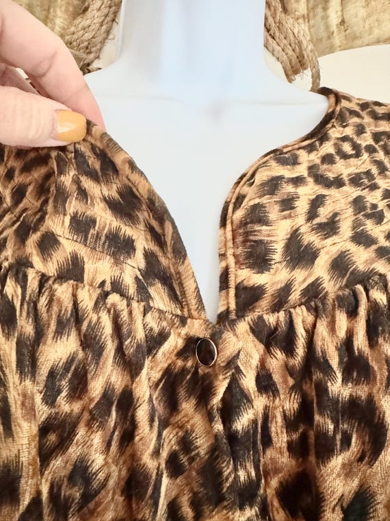 Vintage Simply Basic Leopard Print Soft Velvet Ho… - image 3