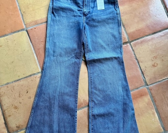Pantalones vaqueros Western Wrangler de campana para mujer, talla 29/34. Nuevos con etiquetas. Tiro alto y pernera acampanada.