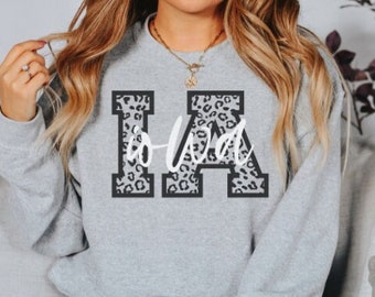 IOWA Sweatshirt, Iowa Fan Unisex Crewneck Sweatshirt, Iowa Sweatshirt, Iowa Gift, College Student gift, Minimalist Iowa Sweater, Iowa