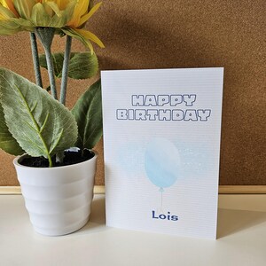 Biglietto di auguri di buon compleanno personalizzato per te, i tuoi amici, la tua famiglia e i tuoi cari.