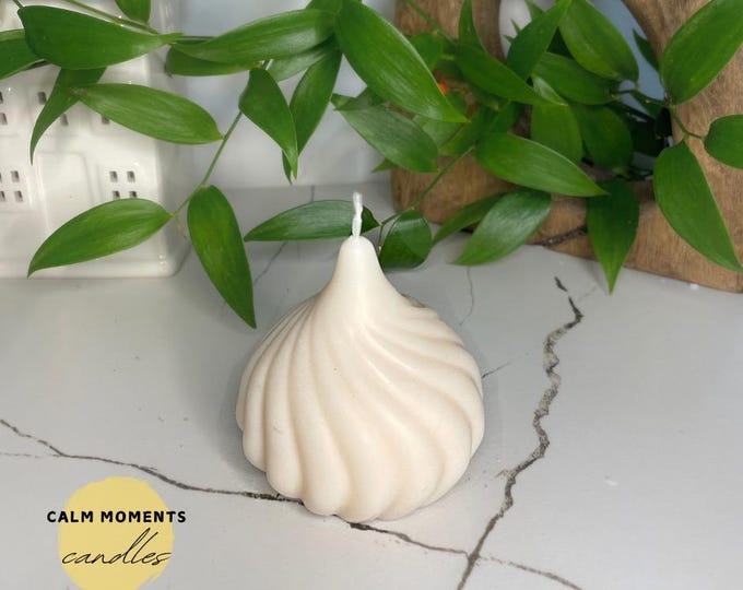 Luxurious Christmas Swirl Pillar Soy Candle for Relaxation | Hand-poured Aromatherapy Blend