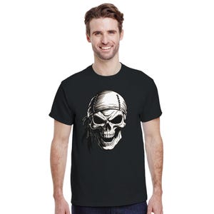 Menacing Pirate Skull T-Shirt | Perfect Gift for Pirate Lovers | Durable Casual Wear