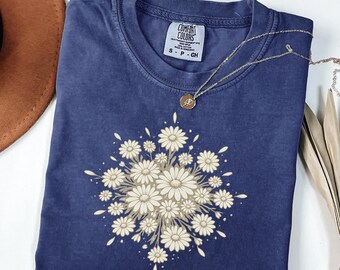Daisy Burst Shirt, Vintage Floral Tee, Cottagecore Wildflower Shirt, Retro Botanical T-Shirt, Comfort Colors® Daisy Tee
