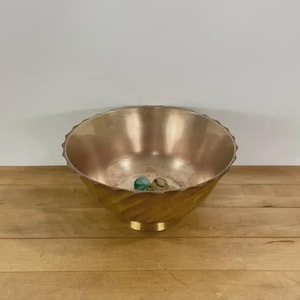 7" Brass Bowl / Trinket Dish / Candy Dish with Foot, Swirls on the Outside