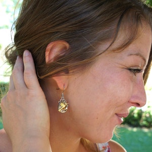 Boucles d'oreilles Anciens mouvements de Montres et charms oiseaux colibris dorés et Swarovski diamant image 2