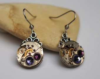 Boucles d'oreilles Anciens mouvements de Montres des années 50 et Swarovski violet