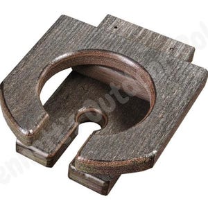Pu&ograve; includere: Un porta bicchieri in legno rustico con una macchia grigio scuro e un anello interno marrone rossiccio. Il porta bicchieri &egrave; progettato per contenere una tazza o un bicchiere.