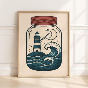 Leuchtturm im Glas Wandkunst – Surrealer Küstendruck mit Mond und Wellen – Nautisches Einmachglas Dekor – Beachy Digital Ocean Download