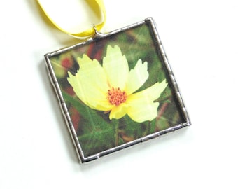 Yellow Coreopsis flower picture ornament, stained glass gift decoration, mini wall art