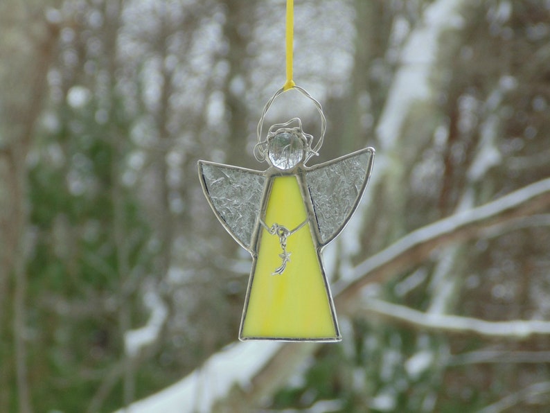 Stained glass angel suncatcher, Christmas ornament, small hanging angel zdjęcie 2