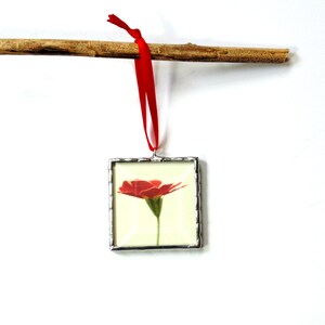 Red flower ornament mini wall decoration, gardener gift, Mothers day present for her zdjęcie 2
