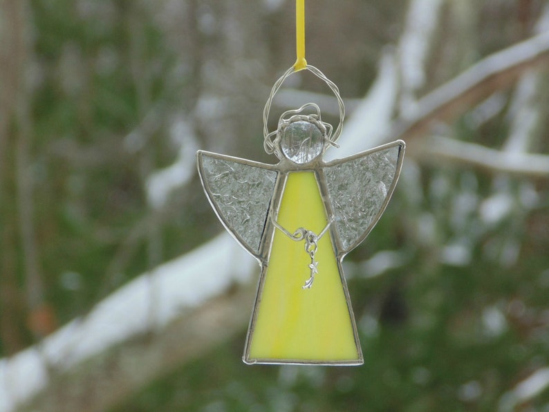 Stained glass angel suncatcher, Christmas ornament, small hanging angel zdjęcie 3