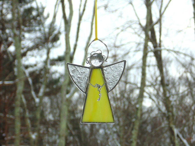 Stained glass angel suncatcher, Christmas ornament, small hanging angel zdjęcie 7