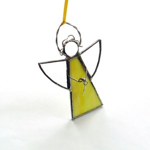 Stained glass angel suncatcher, Christmas ornament, small hanging angel zdjęcie 4