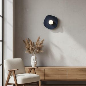 Wireless Pearl Wall Light: Rechargeable, Dimmable, 3D Printed