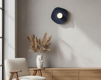 Wireless Pearl Wall Light: Rechargeable, Dimmable, 3D Printed