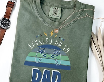 Camiseta de papá gamer • Camiseta "Levántate como papá" • Regalo divertido para el Día del Padre • Camiseta gamer para papá primerizo • Camiseta "El jugador 2 ha entrado en el videojuego"