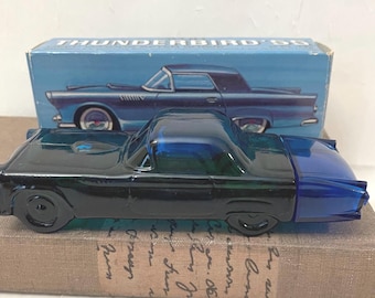 Flacone Avon vintage ispirato alla Ford Thunderbird del 1955.