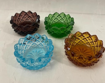 Saliera vintage in vetro tagliato