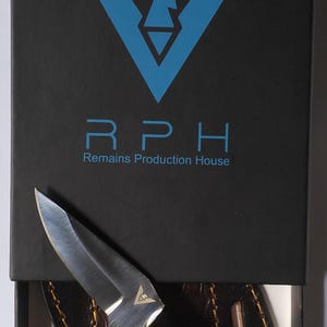 Skinner Knife Handmade Premium Quality with Buffalo Horn Handle and Leather Sheath