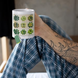 Clover Grid Ceramic Mug: Lucky St. Patrick&#39;s Day Coffee Cup