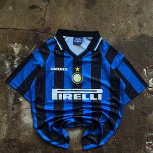 Inter Miland Pirelli Football Jersey Trikot Fußball Soccer Shirt Javier Ronaldo Diego Milito Zlatan Esteben Wesley Maicon Lothar Roberto