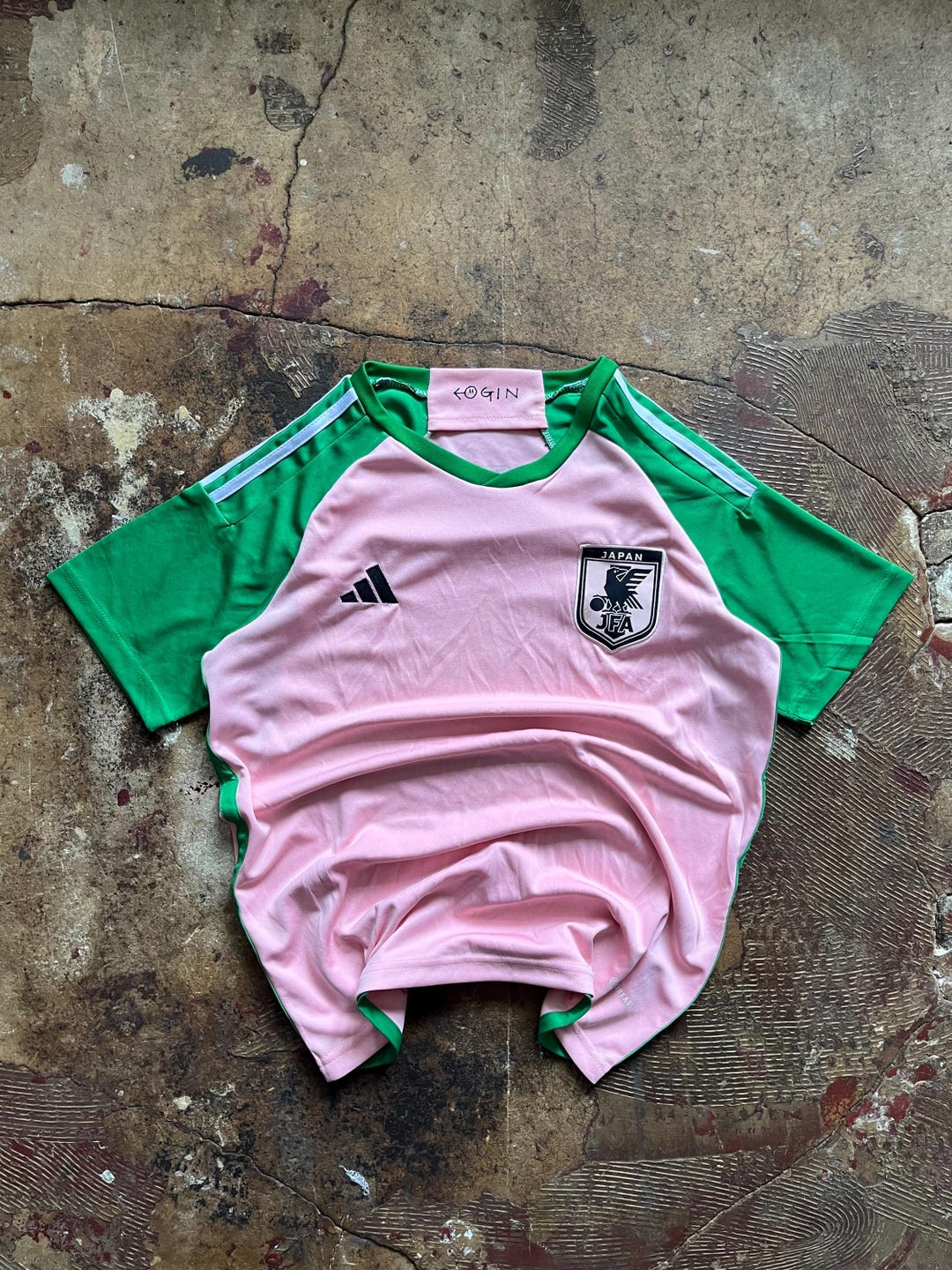 adidas NIGO®サッカーシャツ XL ピンク/グリーン 超限定コラボ】アディダス×NIGO☆サッカー ゲームシャツ L