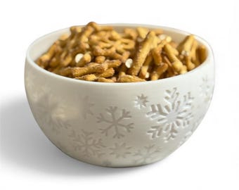 Festive Snowflake Embossed Holiday Bowls – Candy ,Snacks, Decoration and Celebrations