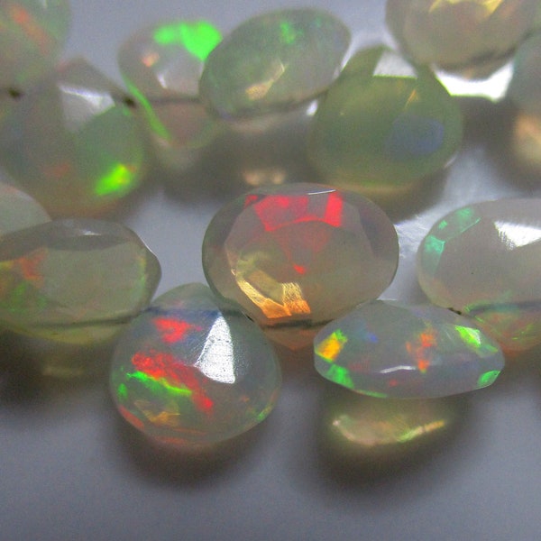 Opale Wello D'Éthiopie - Pierre De 4.35 Carats (17.7x12.38x9.6mm) - Multicolore, Naturelle - Neuf