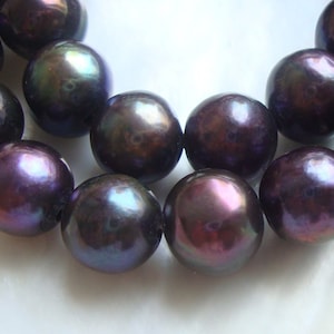 10 pearls, 10-11mm, 2mm hole,  Fresh Water Pearls, Peacock off Round Pearls, Purple green overtone