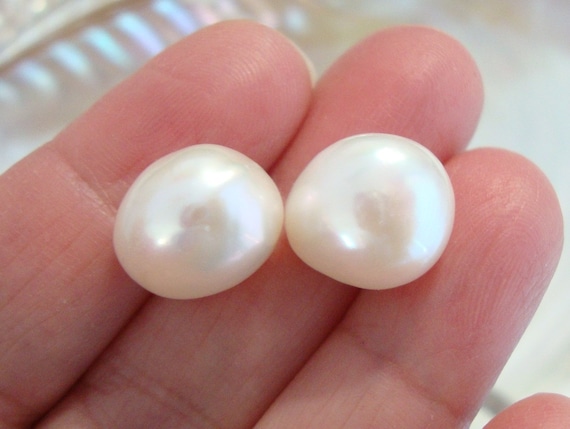 Macy's Cultured Freshwater Baroque Pearl (12mm) Dangle Hoop Earrings in 14k  Gold - Macy's