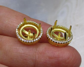 2 postes para pendientes de plata de ley chapados en oro de 18 quilates con circonitas cúbicas, elegantes cierres redondos con forma de garra (13 mm)