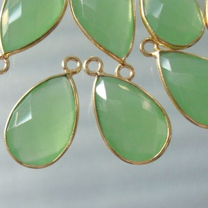 Prehnite Chalcedony Bezel Set Pear Teardrop Gold Vermeil pendant, Checker Board cut Prehnite Green Gold Pendant, 20x11mm