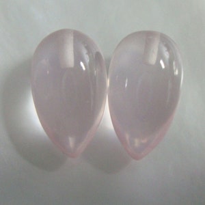 Un par, 8x13mm, hermoso cuarzo rosa natural al revés medio invertido medio taladrado briolette de lágrima lisa, GS-0101