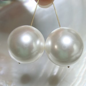 2-20 pcs, 20mm, South Sea SHELL White Pearl Round Bead, Full Drilled, Center Drilled, SP-0034