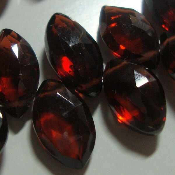 4 pcs, 10-11mm, AAA Gorgeous Flashing Red Crimson Faceted Marquise Briolette