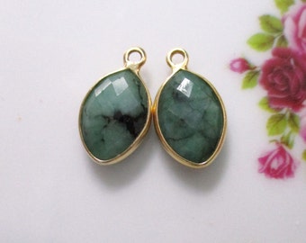 2 pcs, 15-16x9mm, Raw Natural Emerald Gold Vermeil Bezel Rim Small Marquise Pendant Charm, Tiny leaf, May Birthstone, GS-0391