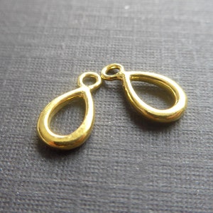 Handmade 18K Gold over Sterling Silver Teardrop Bail, Connectors, Pendant, Charm findings, 2 pcs, 10x5x1.5 mm - PC-0067