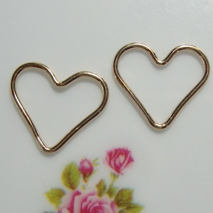 2 pcs, 1x15mm, 14K Gold Filled Artsy Open Work Heart Jump Ring Connector, Minimalist Findings Collection, CC-0029