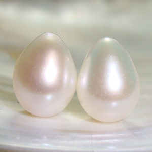 10-11x7.0-8mm, 2 pcs, Gorgeous AAA Fresh Water Pearl, Half Drilled Freshwater Water Teardrop Pearl Briolette, Drop Pearl