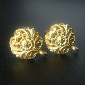 2 pcs, 12x10mm, 24k Gold over Sterling Silver Filigree Floral Ear Post Earrings, Ear Nuts included,  Closed loop,  EP-0001
