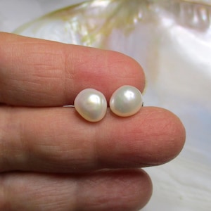 2 pcs, 7-7.5mm Freshwater Pearl, Small Baroque Pearl, AAA  Baroque Half Drilled Pearl, Pearls for Stud Earring, P-0485